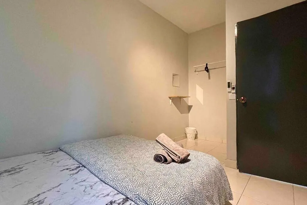 Moderm Spacious 6Pax S Pice Penang Bayan Lepas 0*,  Malásia